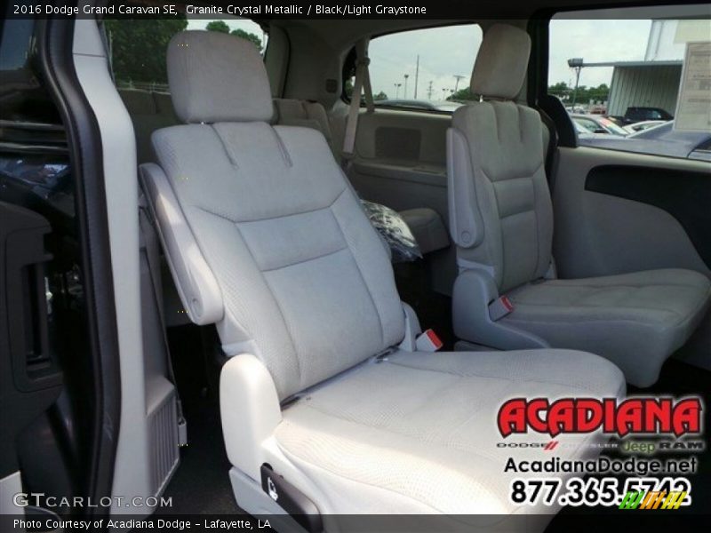 Granite Crystal Metallic / Black/Light Graystone 2016 Dodge Grand Caravan SE