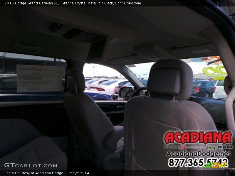 Granite Crystal Metallic / Black/Light Graystone 2016 Dodge Grand Caravan SE