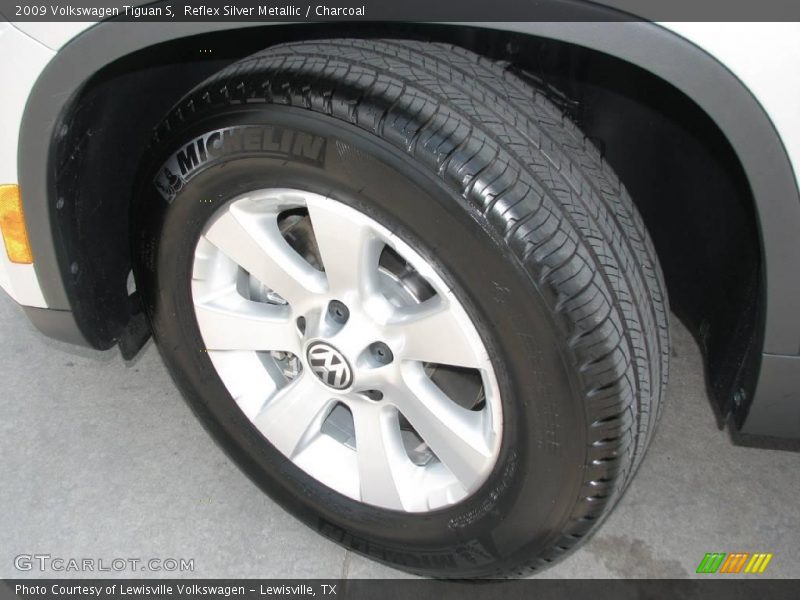 Reflex Silver Metallic / Charcoal 2009 Volkswagen Tiguan S