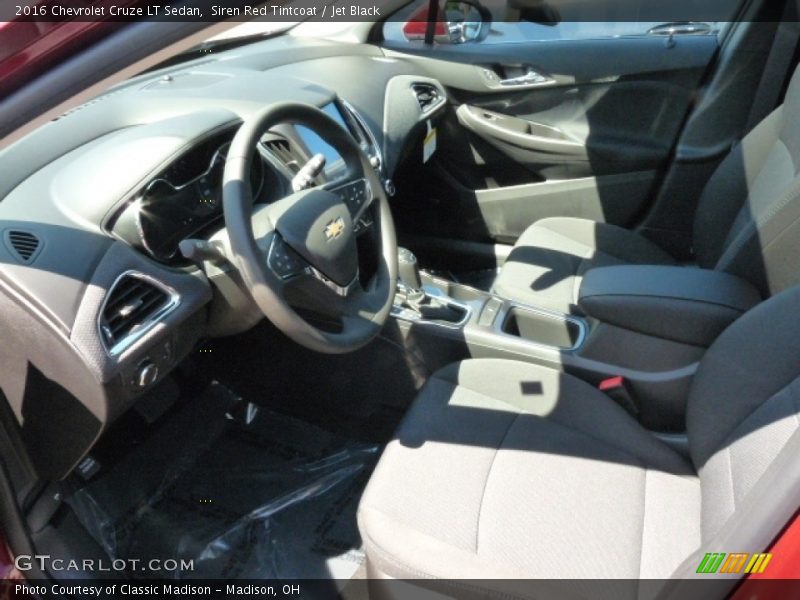 Siren Red Tintcoat / Jet Black 2016 Chevrolet Cruze LT Sedan