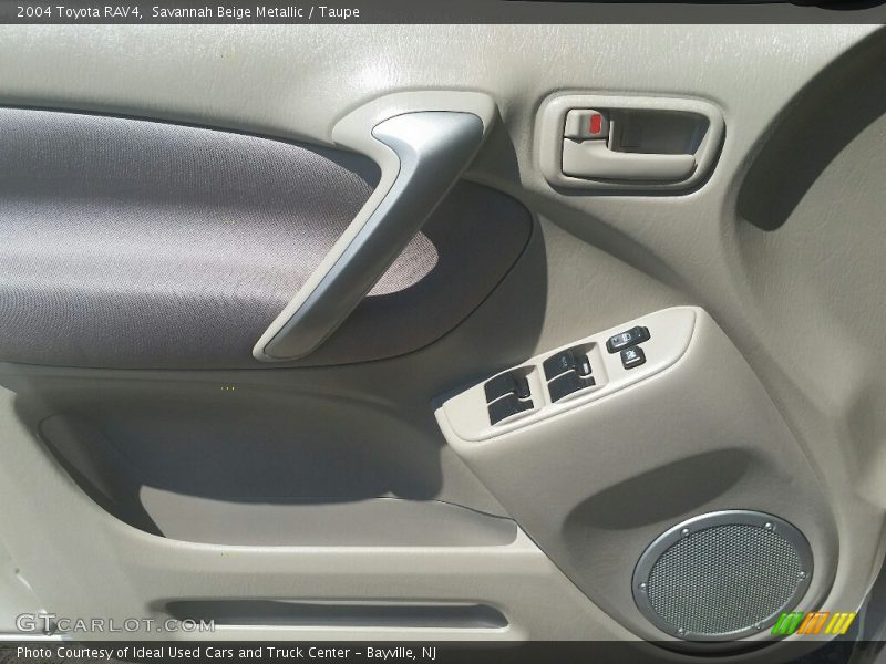 Savannah Beige Metallic / Taupe 2004 Toyota RAV4