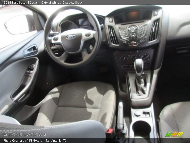 Oxford White / Charcoal Black 2014 Ford Focus S Sedan