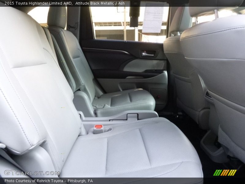 Attitude Black Metallic / Ash 2015 Toyota Highlander Limited AWD