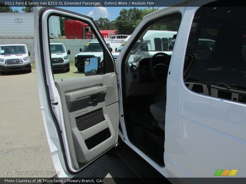 Oxford White / Medium Flint 2011 Ford E Series Van E350 XL Extended Passenger