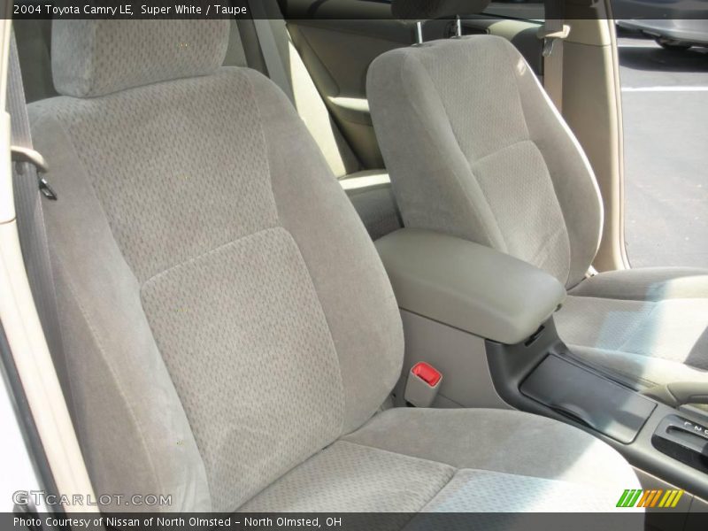 Super White / Taupe 2004 Toyota Camry LE