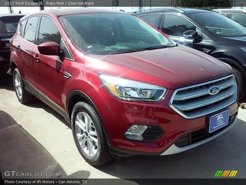 Ruby Red / Charcoal Black 2017 Ford Escape SE