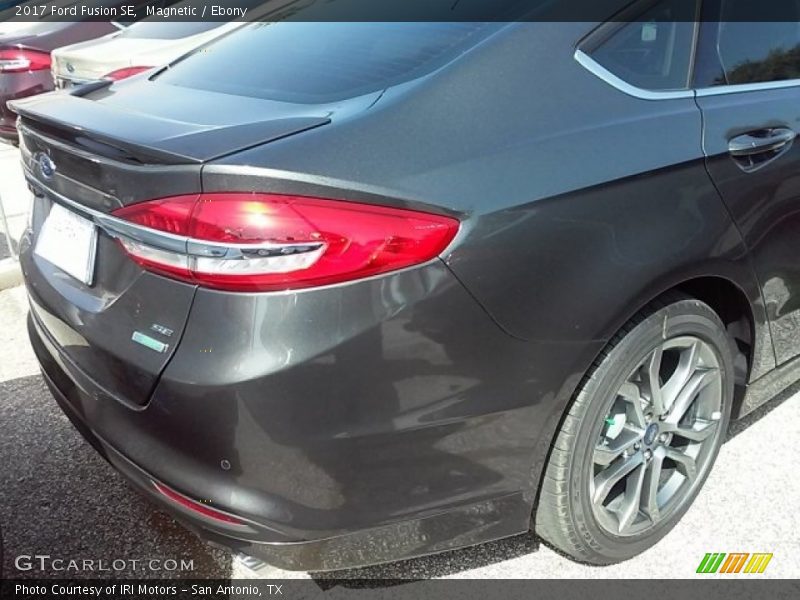 Magnetic / Ebony 2017 Ford Fusion SE