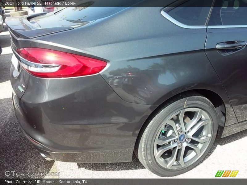 Magnetic / Ebony 2017 Ford Fusion SE