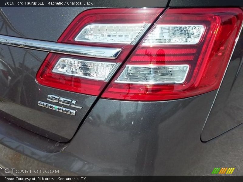 Magnetic / Charcoal Black 2016 Ford Taurus SEL