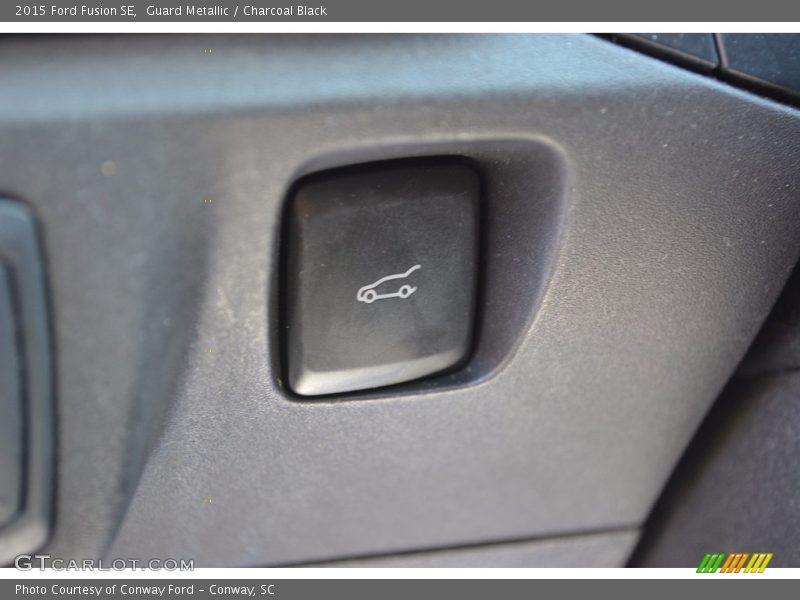 Guard Metallic / Charcoal Black 2015 Ford Fusion SE