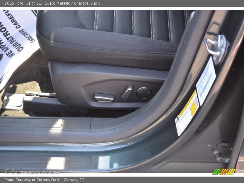 Guard Metallic / Charcoal Black 2015 Ford Fusion SE