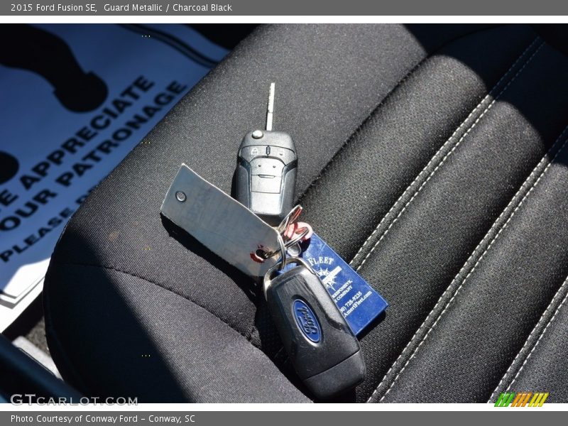 Guard Metallic / Charcoal Black 2015 Ford Fusion SE