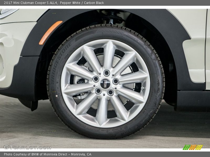 Pepper White / Carbon Black 2017 Mini Clubman Cooper S ALL4