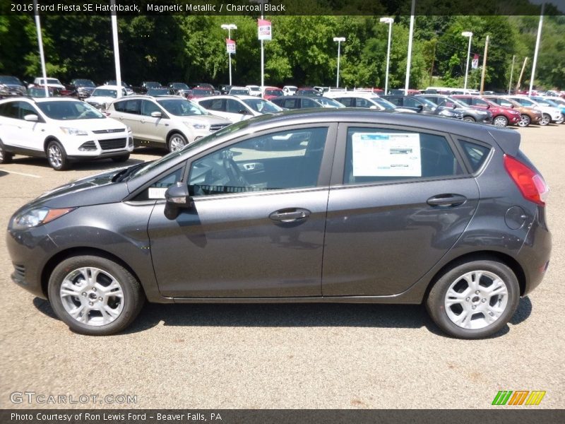 Magnetic Metallic / Charcoal Black 2016 Ford Fiesta SE Hatchback