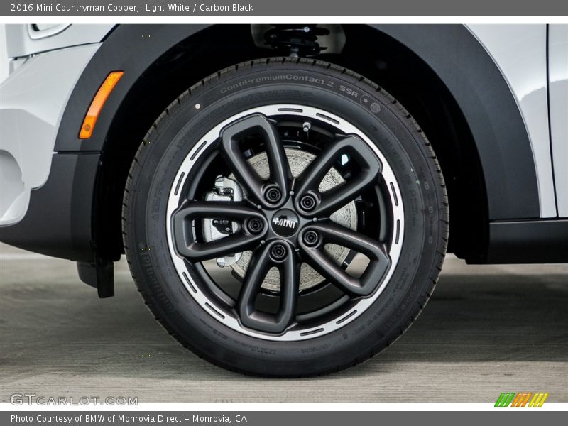 Light White / Carbon Black 2016 Mini Countryman Cooper