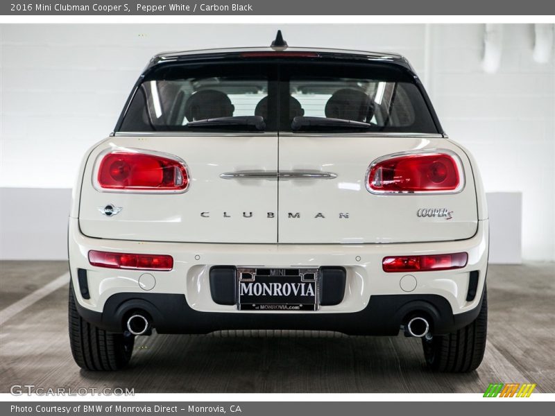 Pepper White / Carbon Black 2016 Mini Clubman Cooper S