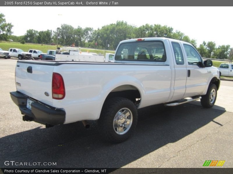 Oxford White / Tan 2005 Ford F250 Super Duty XL SuperCab 4x4