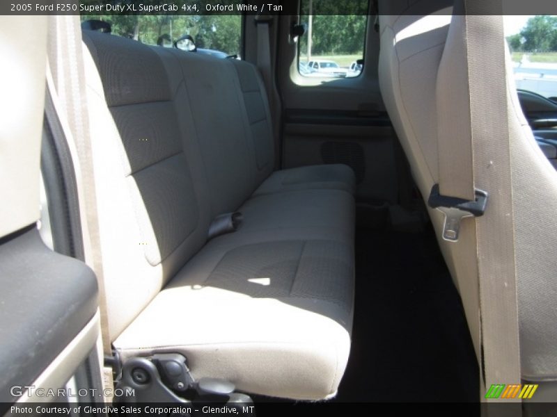 Oxford White / Tan 2005 Ford F250 Super Duty XL SuperCab 4x4