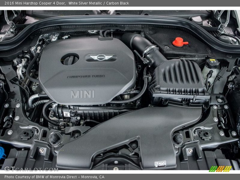 White Silver Metallic / Carbon Black 2016 Mini Hardtop Cooper 4 Door