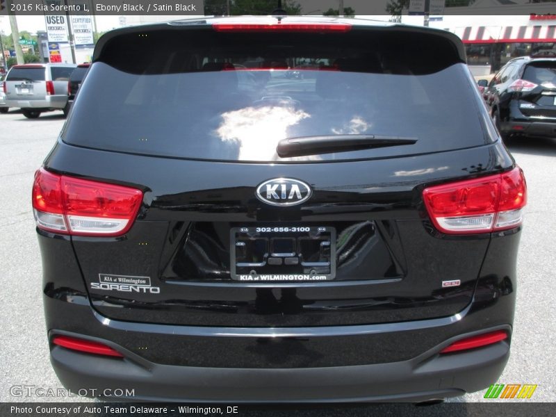 Ebony Black / Satin Black 2016 Kia Sorento L