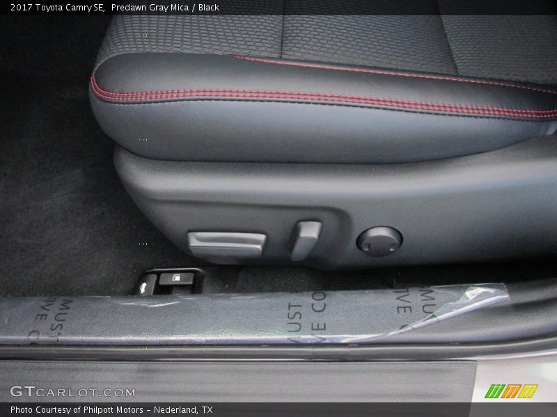 Controls of 2017 Camry SE