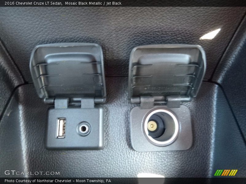 Mosaic Black Metallic / Jet Black 2016 Chevrolet Cruze LT Sedan