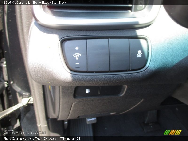 Ebony Black / Satin Black 2016 Kia Sorento L