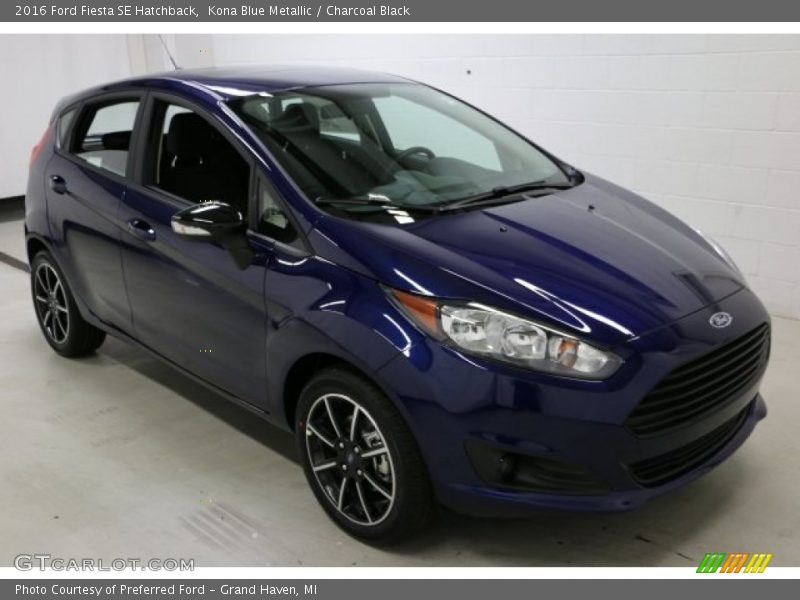 Kona Blue Metallic / Charcoal Black 2016 Ford Fiesta SE Hatchback