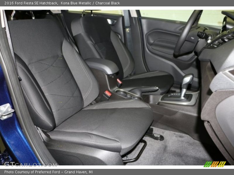 Kona Blue Metallic / Charcoal Black 2016 Ford Fiesta SE Hatchback