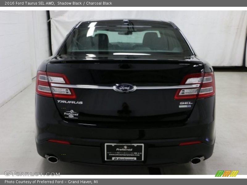 Shadow Black / Charcoal Black 2016 Ford Taurus SEL AWD