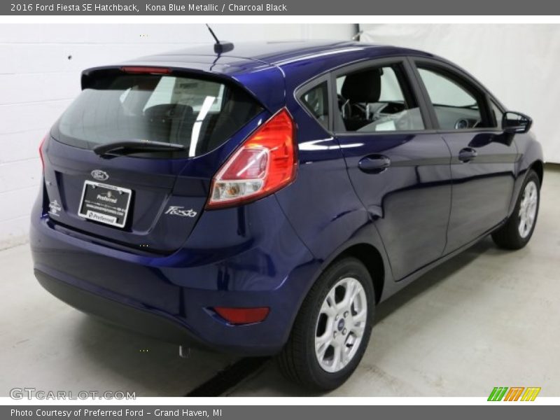 Kona Blue Metallic / Charcoal Black 2016 Ford Fiesta SE Hatchback