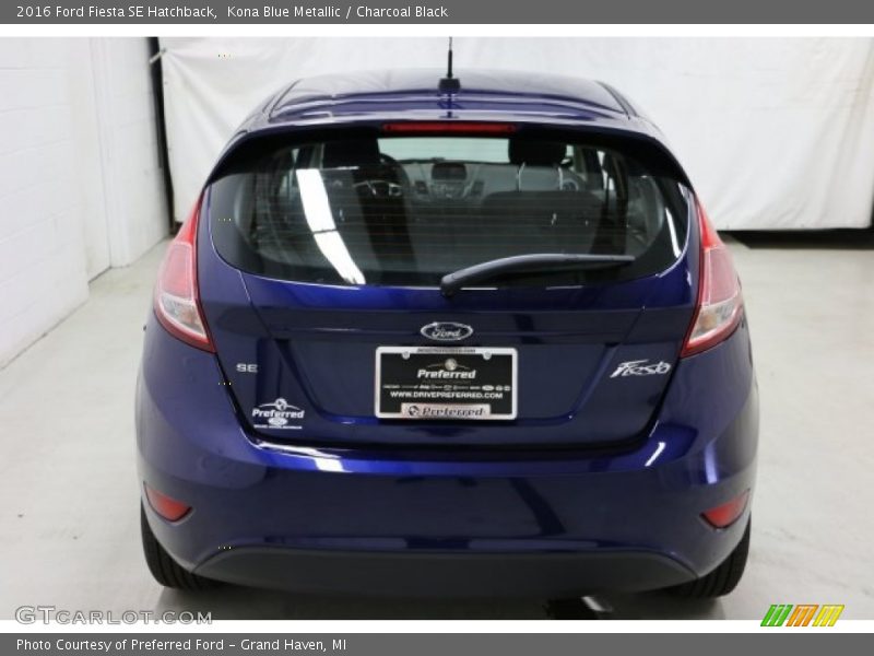 Kona Blue Metallic / Charcoal Black 2016 Ford Fiesta SE Hatchback