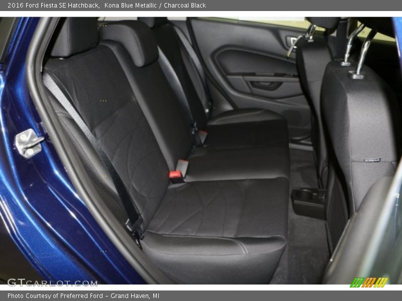 Kona Blue Metallic / Charcoal Black 2016 Ford Fiesta SE Hatchback