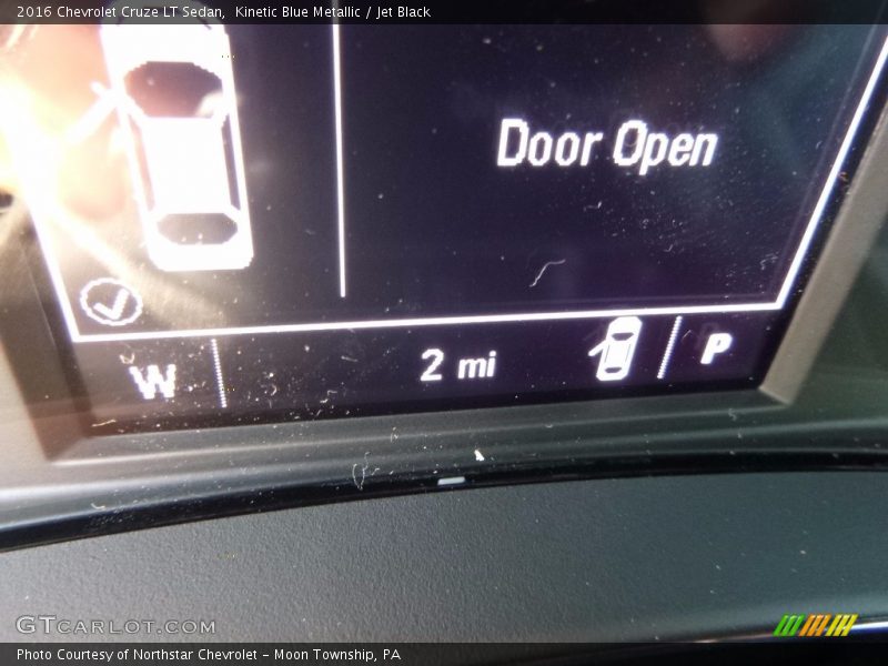 Kinetic Blue Metallic / Jet Black 2016 Chevrolet Cruze LT Sedan