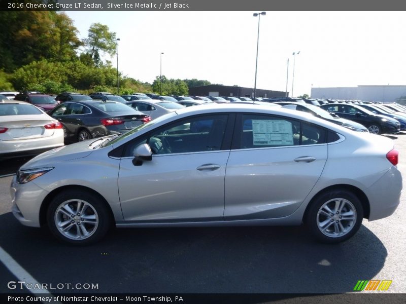 Silver Ice Metallic / Jet Black 2016 Chevrolet Cruze LT Sedan