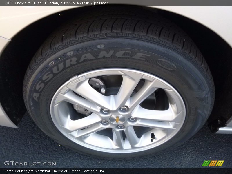 Silver Ice Metallic / Jet Black 2016 Chevrolet Cruze LT Sedan