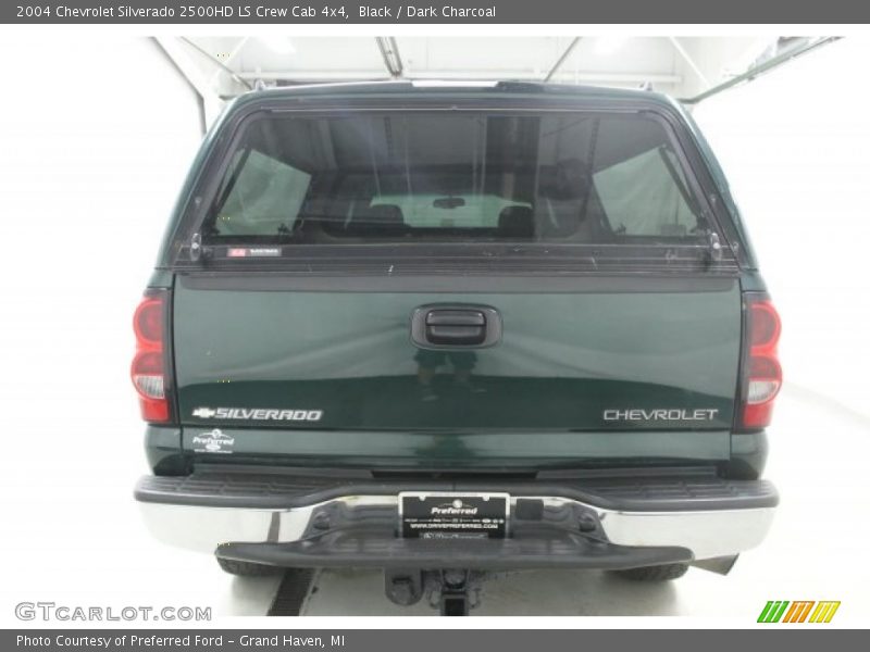 Black / Dark Charcoal 2004 Chevrolet Silverado 2500HD LS Crew Cab 4x4
