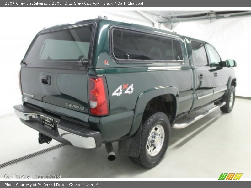 Black / Dark Charcoal 2004 Chevrolet Silverado 2500HD LS Crew Cab 4x4