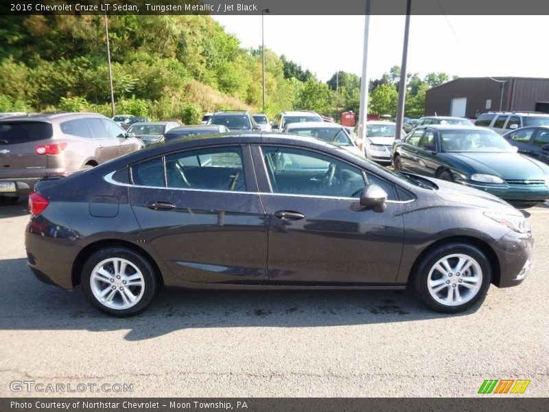 Tungsten Metallic / Jet Black 2016 Chevrolet Cruze LT Sedan