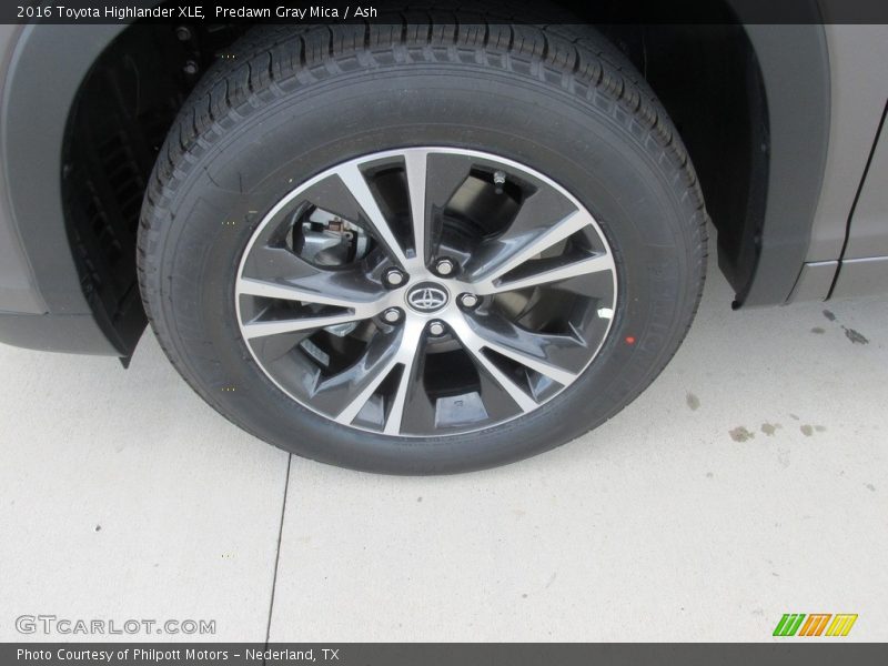 Predawn Gray Mica / Ash 2016 Toyota Highlander XLE