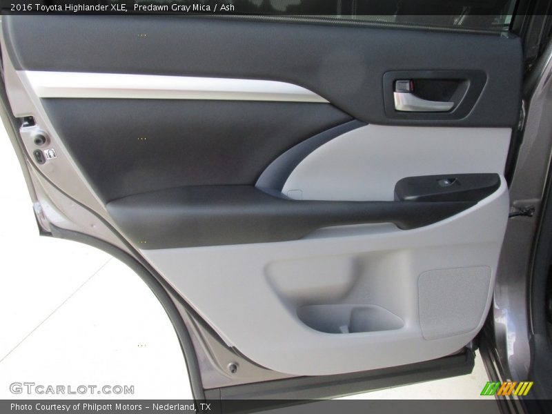 Predawn Gray Mica / Ash 2016 Toyota Highlander XLE