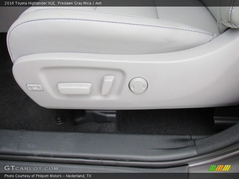 Predawn Gray Mica / Ash 2016 Toyota Highlander XLE