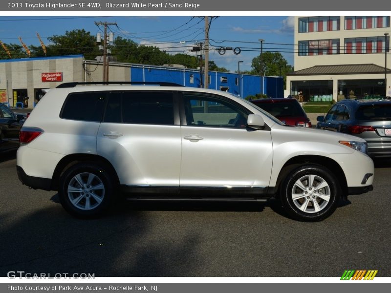Blizzard White Pearl / Sand Beige 2013 Toyota Highlander SE 4WD