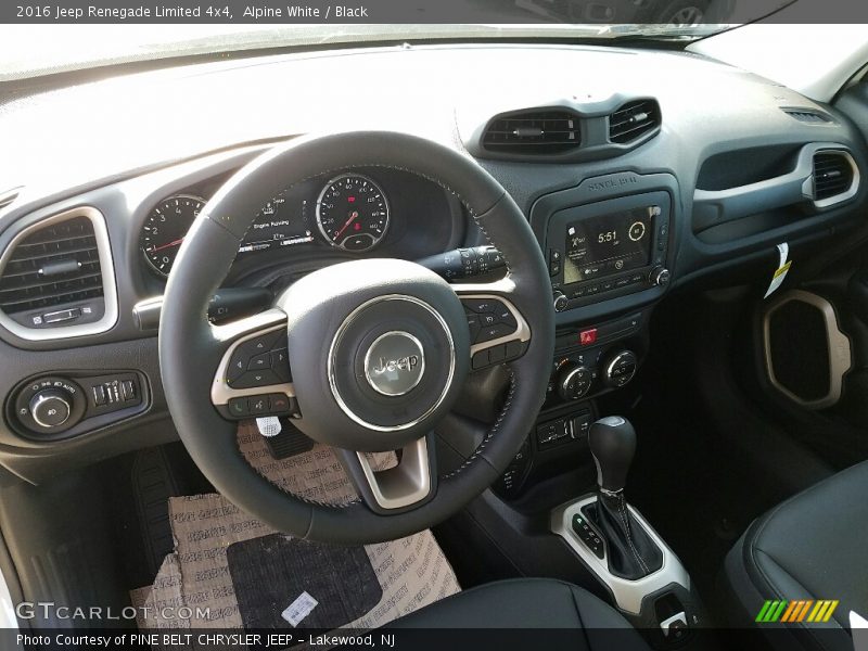 Alpine White / Black 2016 Jeep Renegade Limited 4x4