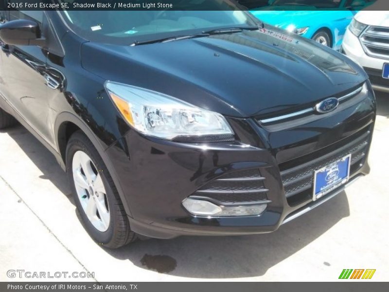 Shadow Black / Medium Light Stone 2016 Ford Escape SE