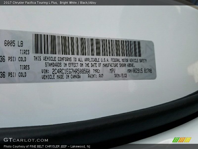 Bright White / Black/Alloy 2017 Chrysler Pacifica Touring L Plus