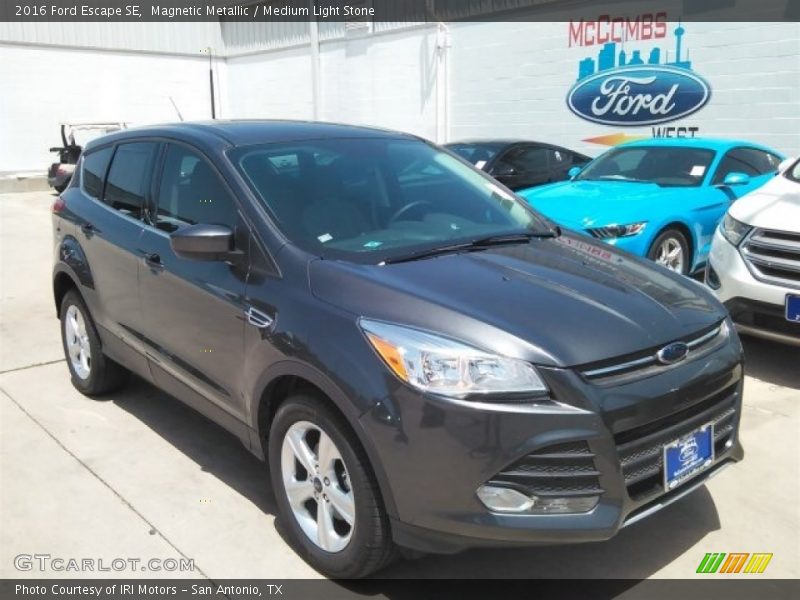 Magnetic Metallic / Medium Light Stone 2016 Ford Escape SE
