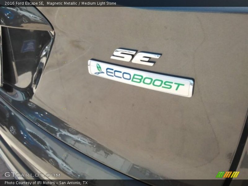Magnetic Metallic / Medium Light Stone 2016 Ford Escape SE