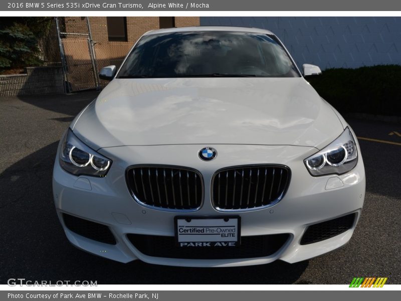 Alpine White / Mocha 2016 BMW 5 Series 535i xDrive Gran Turismo