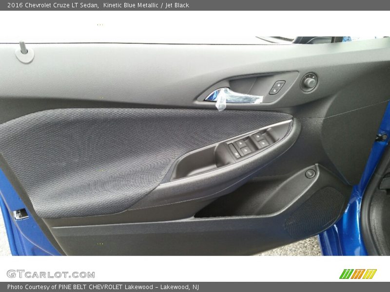 Kinetic Blue Metallic / Jet Black 2016 Chevrolet Cruze LT Sedan